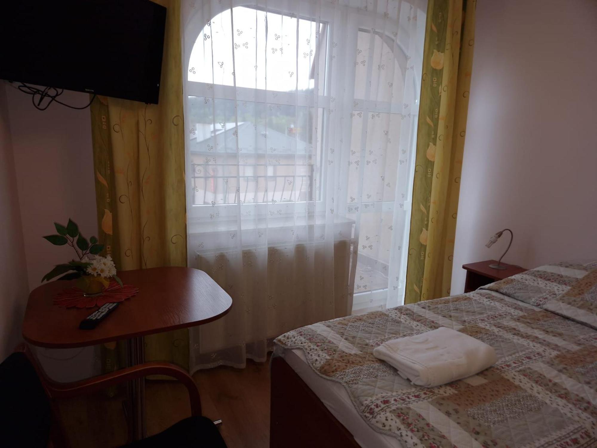 Gosciniec Ustrzycki Otel Ustrzyki Dolne Dış mekan fotoğraf