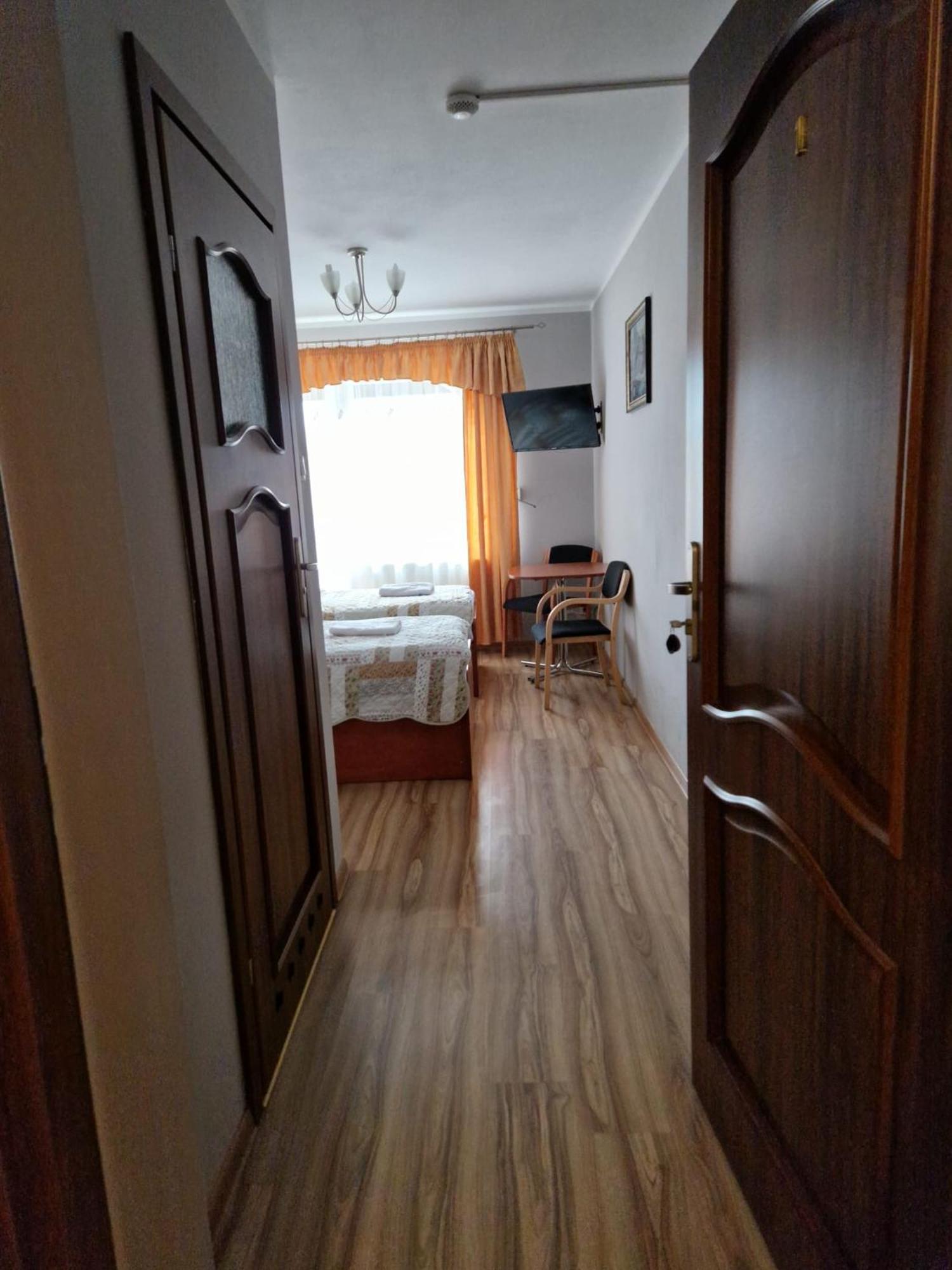 Gosciniec Ustrzycki Otel Ustrzyki Dolne Dış mekan fotoğraf
